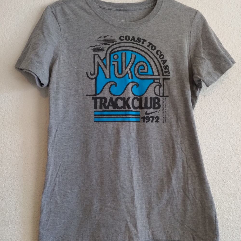 NIKE slim fit Tee